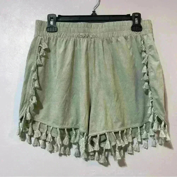 Soul Cake Women's Faux Suede Tassel Trim Shorts Size L Outdoor Beach Summer - Picture 2 of 10